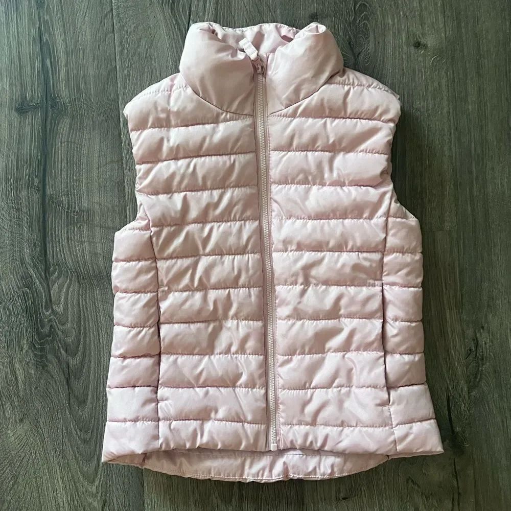 Old Navy Frost-Free Narrow-Channel Puffer Vests  for Girls size 8